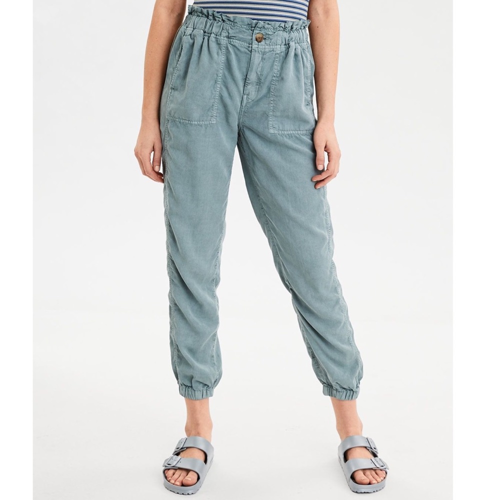 American Eagle High Waisted Jogger Pant